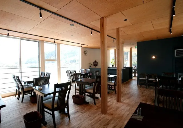 海沿いのレストラン ベイクック