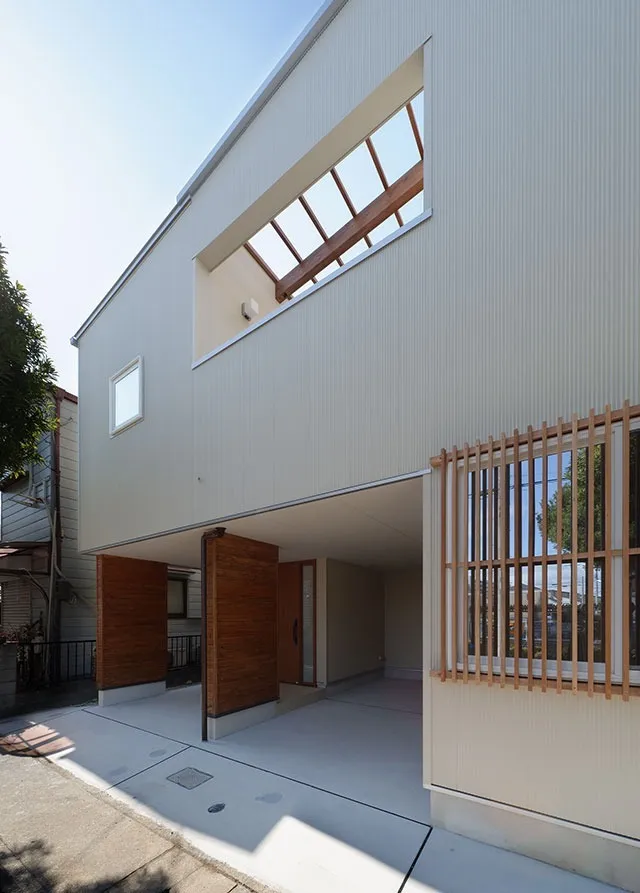 センターガレージハウス