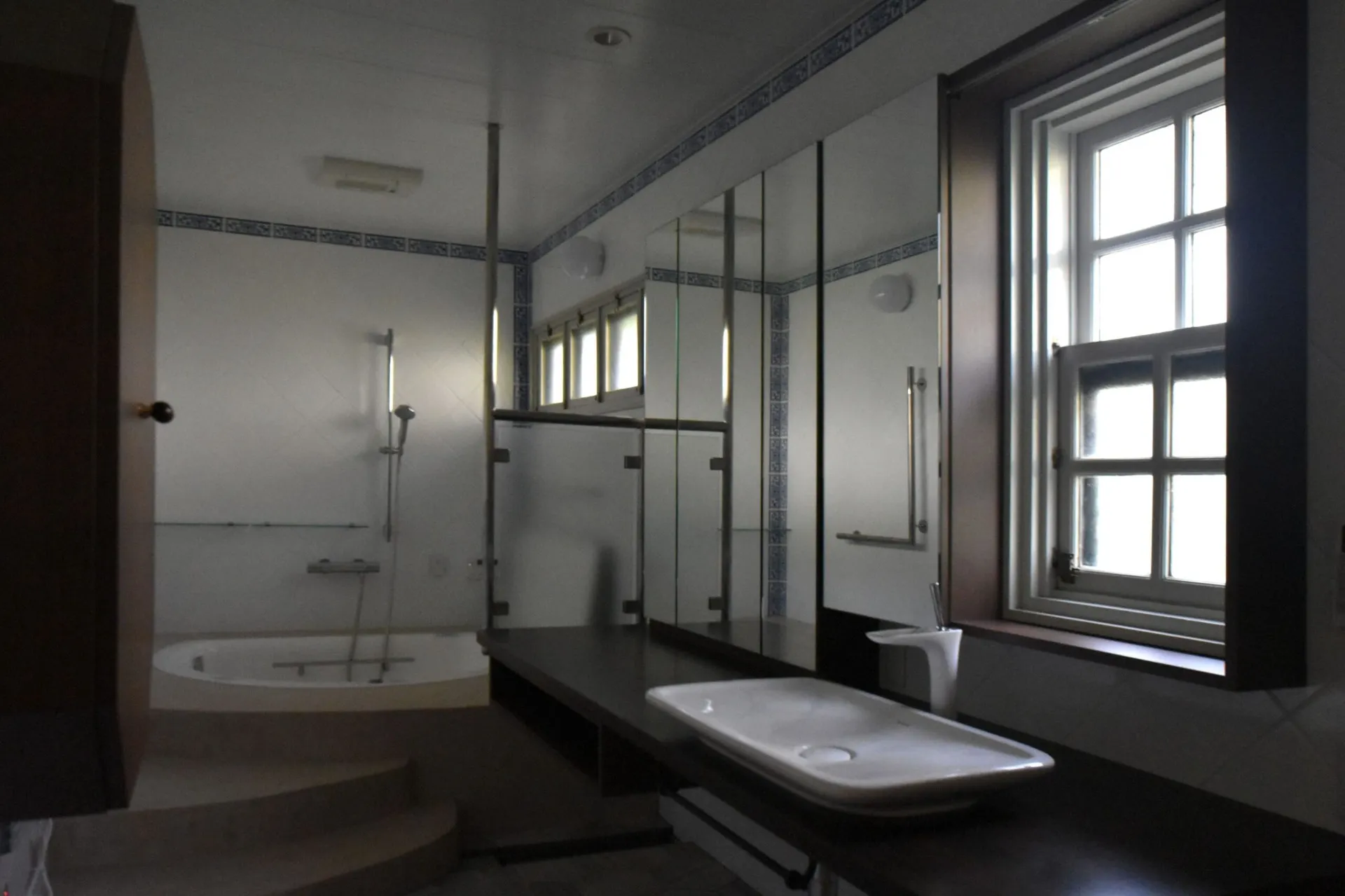 ラグジュアリーバスルーム