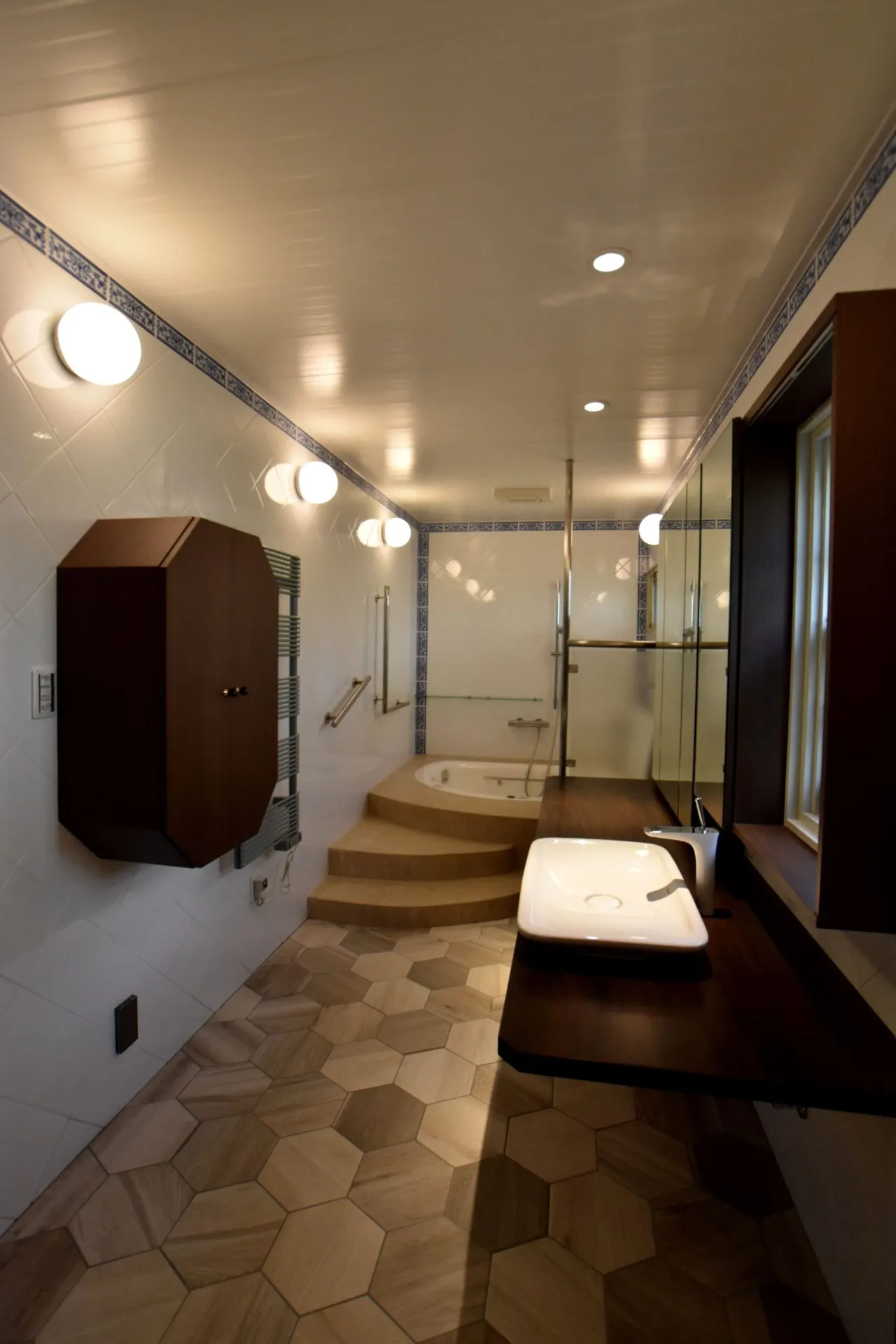 ラグジュアリーバスルーム