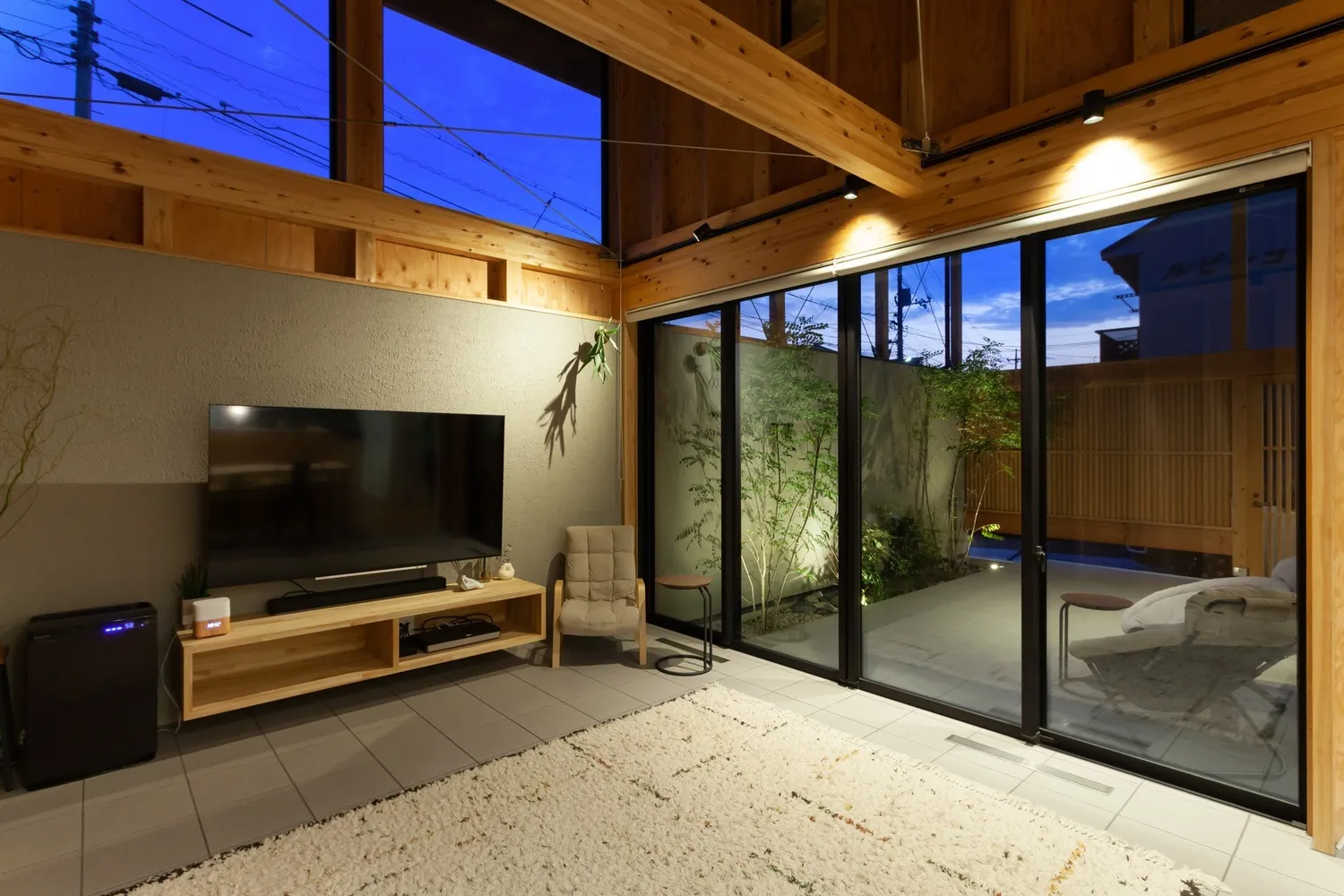 インアウトドアリビングハウス